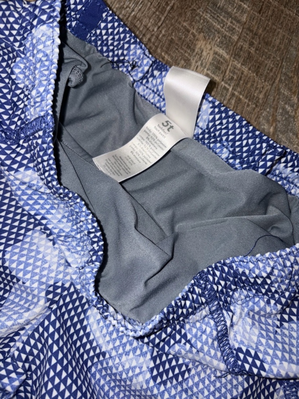 🌸 $10 SALE 🌸 Carter’s Floral Trim Athletic Shorts - Picture 2 of 5